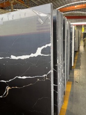 White Quartz with Black Veinings Slabs Manufacturer