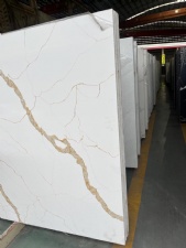 Gold Vein Quartz Countertop Slabs from China Factory